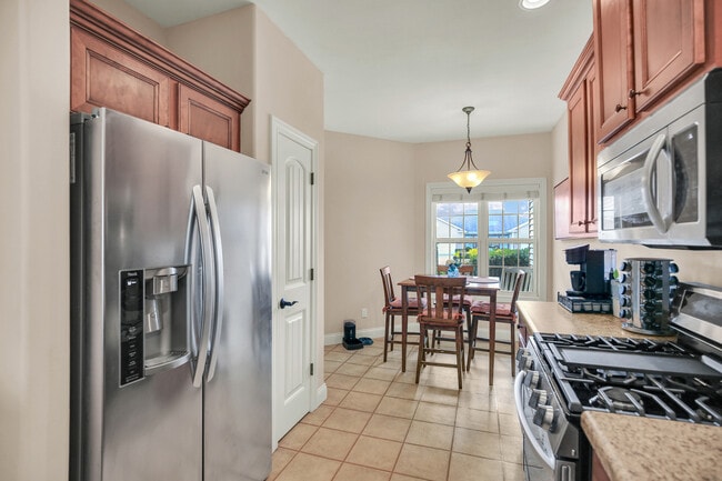 Building Photo - 1504 Stonebluff Ct