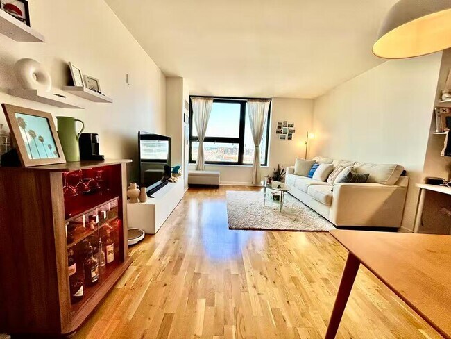 Building Photo - 1160 S Michigan Ave