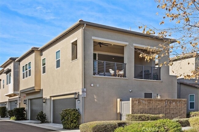 Building Photo - 227 Follyhatch