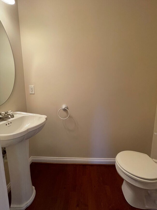 Building Photo - **COMING SOON** NICE 3 BR, 2.5 Bath Townhouse! New Paint & Carpet, Attached Garage, All Electric;