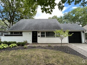 Building Photo - 946 Caniff Rd