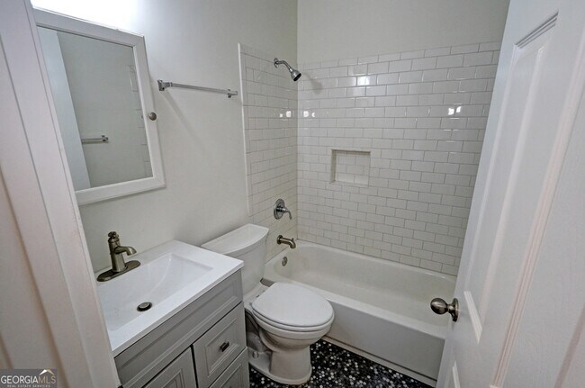 Building Photo - 4985 Crowe Dr SE