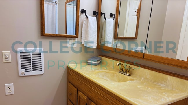 Building Photo - 695 YELLOWSTON LANE  AVAILABLE 6/1/2026  F...