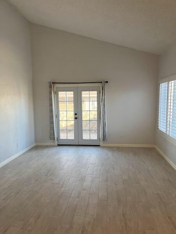 Building Photo - 204 Cutlass Dr