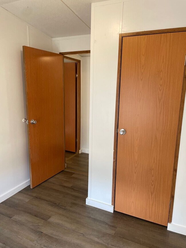 Building Photo - 3 BED, 2 BATH MOBILE HOME