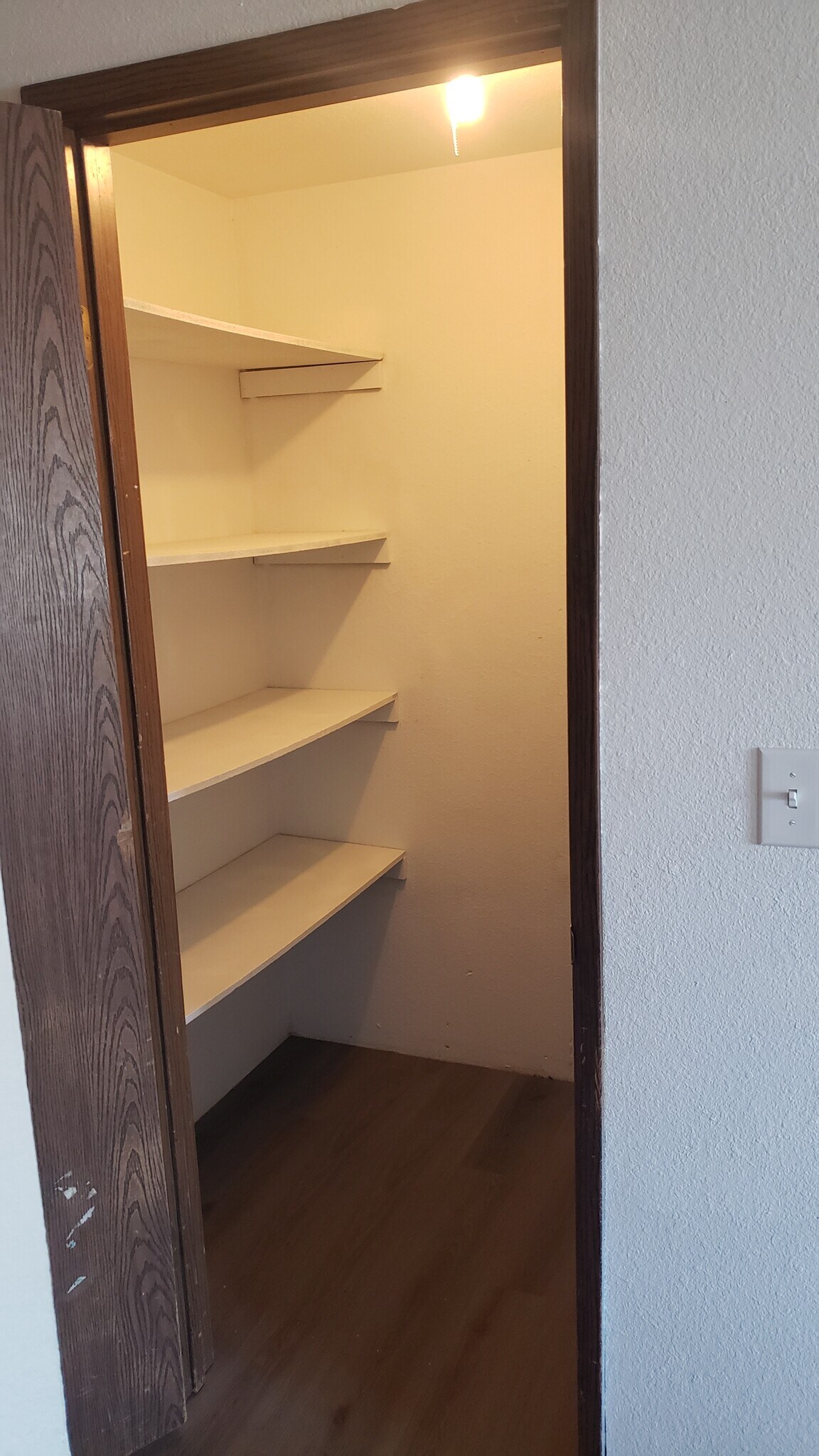 Building Photo - 105 N McKinley St