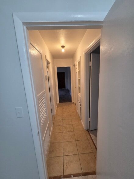 Building Photo - 2176 Lamore Dr