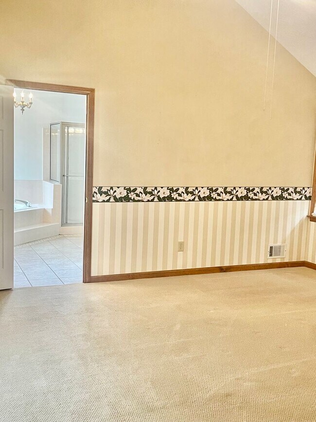 Building Photo - Beautiful Brick Ranch with basement
