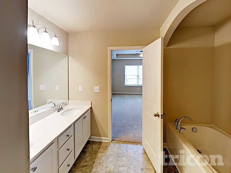 Building Photo - 174 Southwind Cir