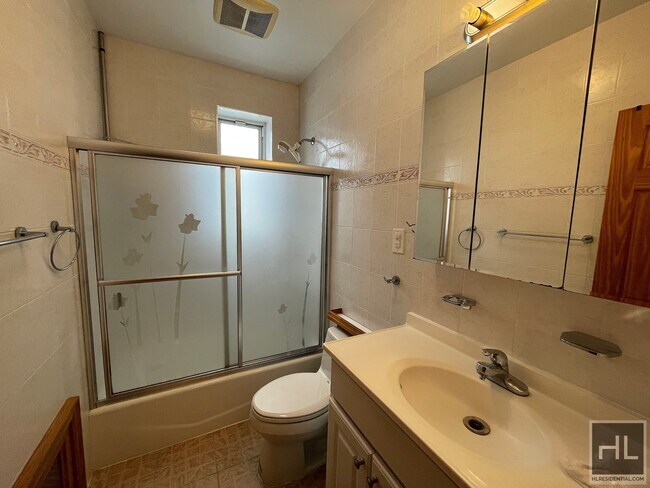 Building Photo - CLARA STREET