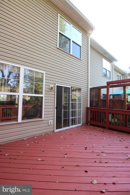 Building Photo - 21475 Welby Terrace