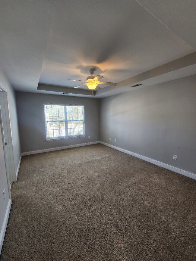 Building Photo - 422 Moss Pond Rd