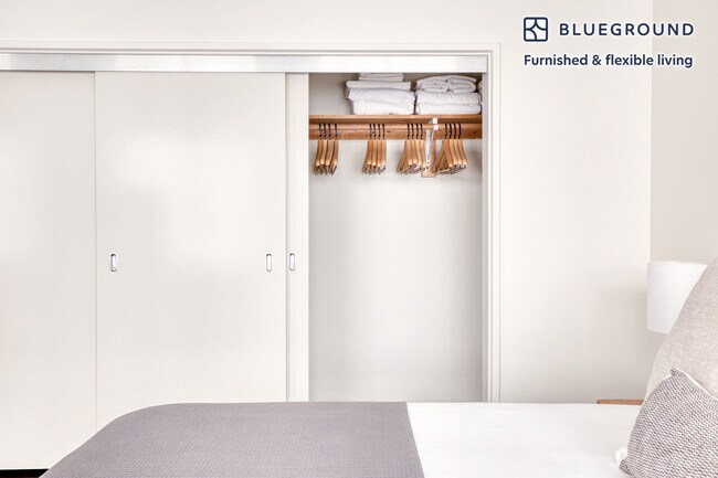 Building Photo - 612 Flower St