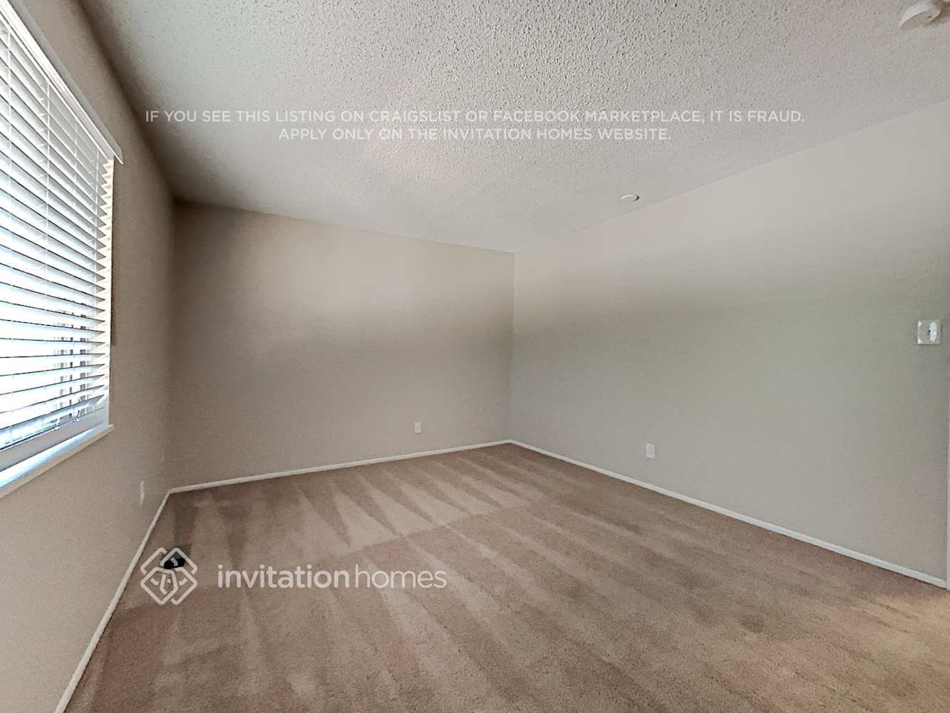Building Photo - 1597 S Uvalda St