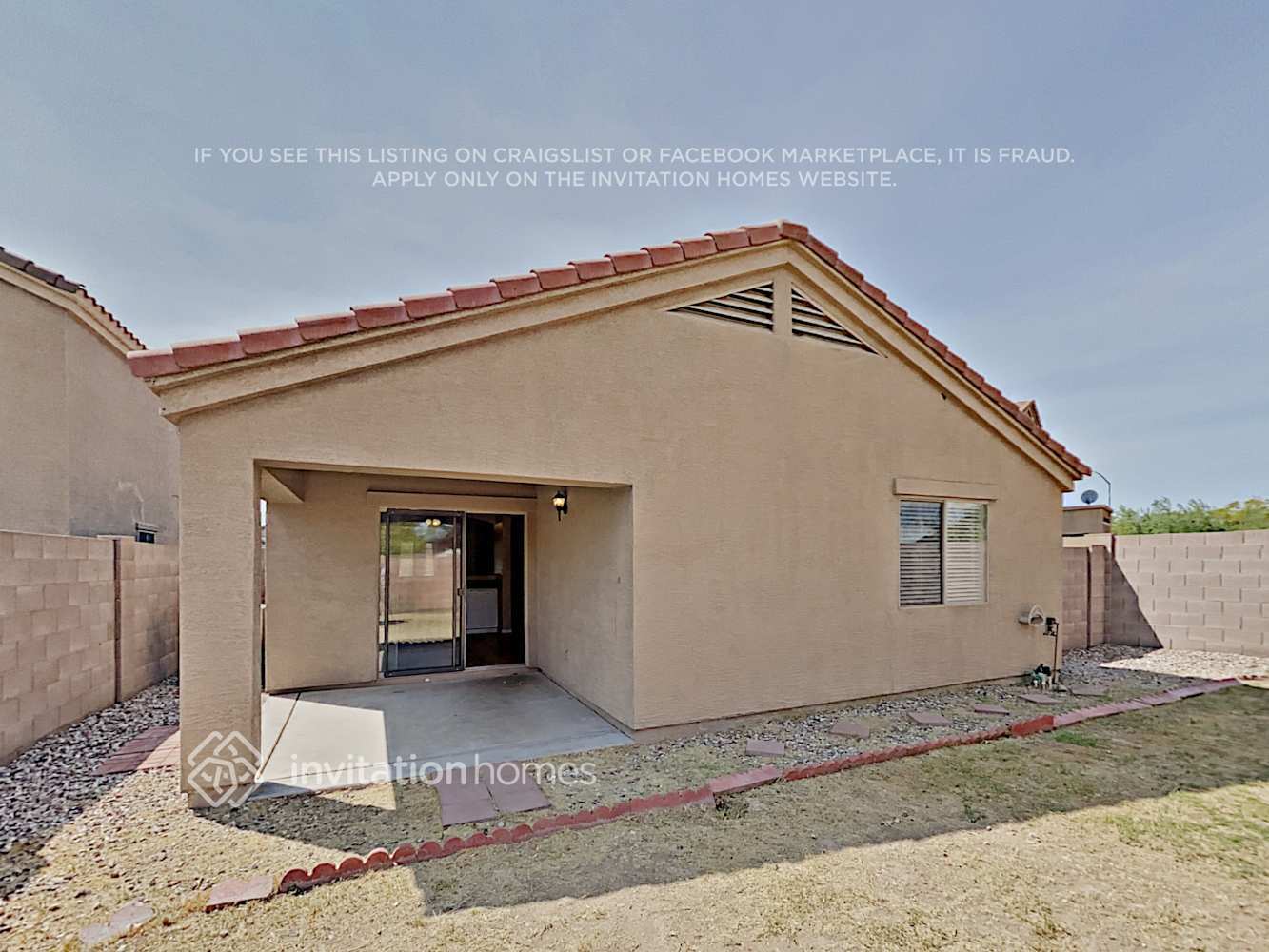 Building Photo - 419 S Sabrina