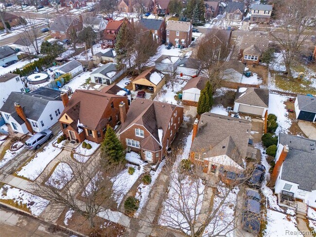 Building Photo - 2045 N Elizabeth St