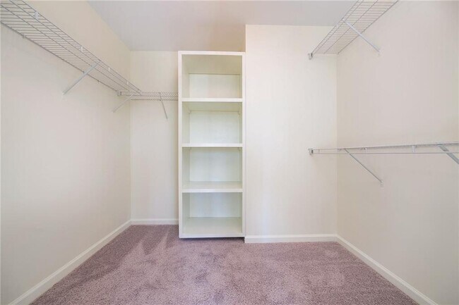 Building Photo - 4148 Baverton Dr