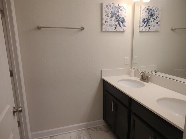 Building Photo - 8953 Stinger Dr