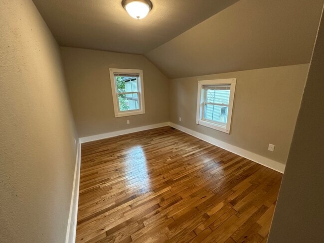 Building Photo - Renovated 2BR/1BA Rent to Own Home with Dr...