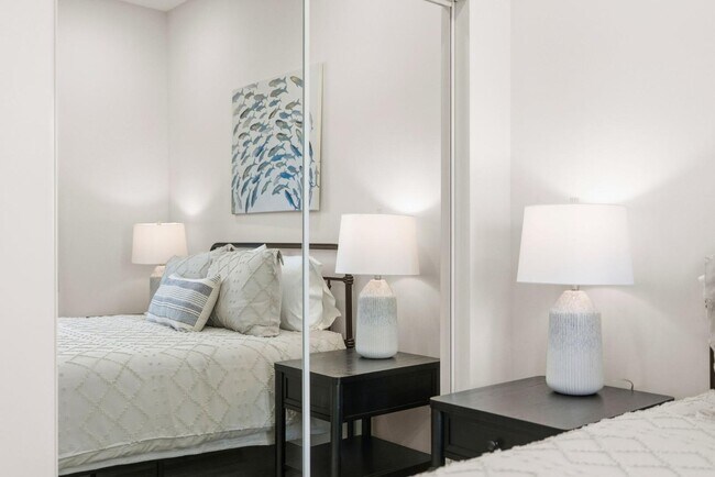 Building Photo - 436 Date Ave