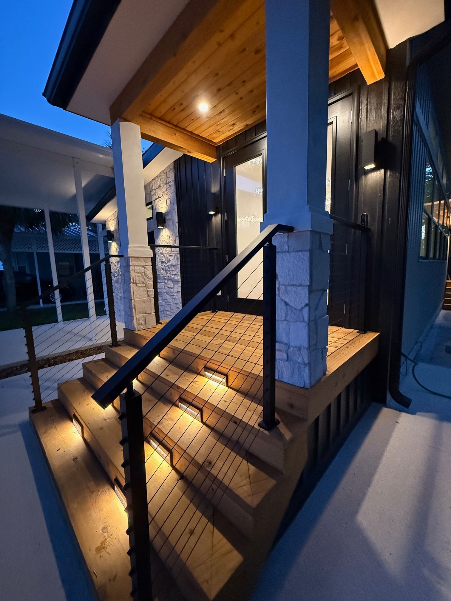 Building Photo - 507 Lake Dr