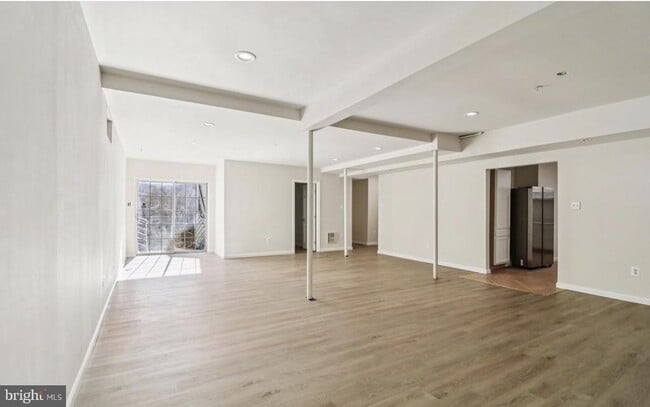 Building Photo - 6005 Armaan Dr