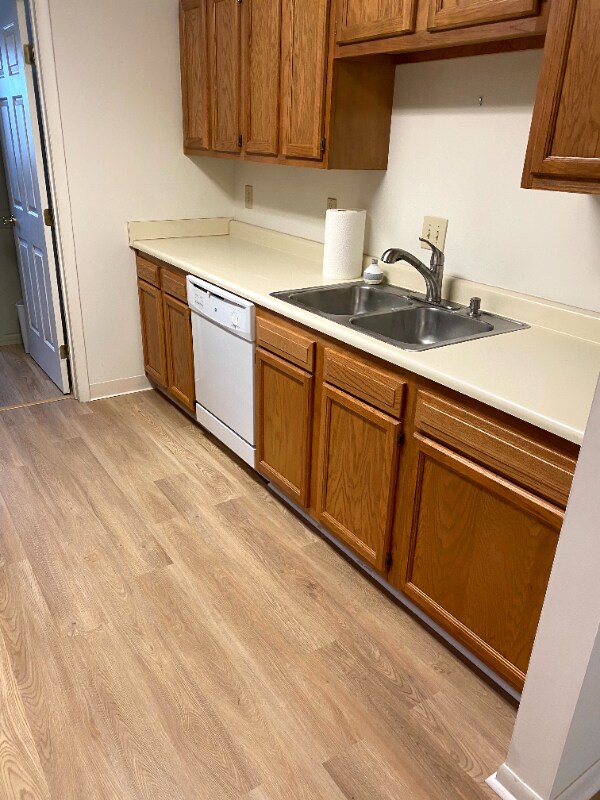 Building Photo - 3351 Lindsay Ln