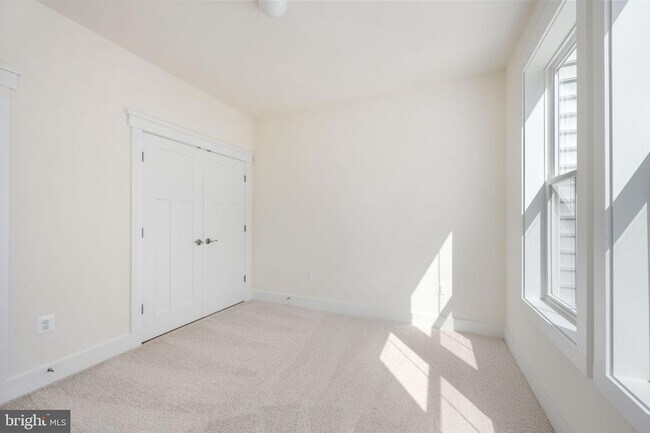 Building Photo - 354 Evermore Ln