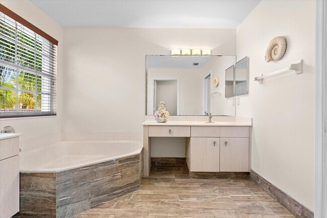 Building Photo - 7061 Chesapeake Cir