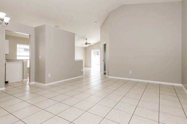 Building Photo - 11641 Kenley Cir