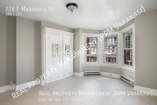 Building Photo - Spacious 3-Story Gem in Norristown with Mo...