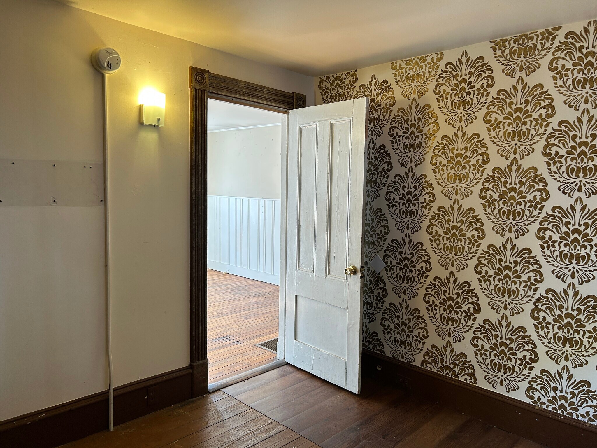 Building Photo - 92 Saint Louis St