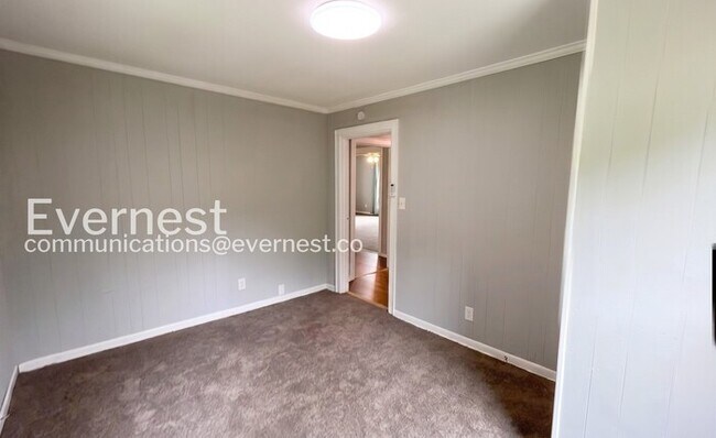 Building Photo - Simple Charm Meets Modern Comfort in Ringgold / 2 Bed & 1 Bath / Pet Friendly / Available Now!