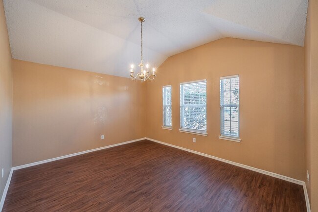 Building Photo - Spacious single story in Parks of Deer Creek