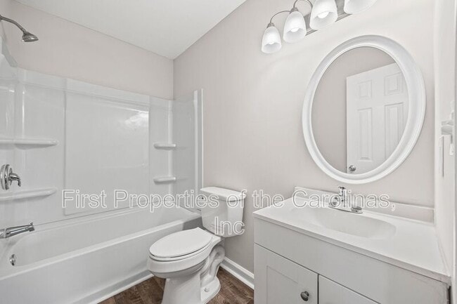 Building Photo - 429 Merry Go Dr