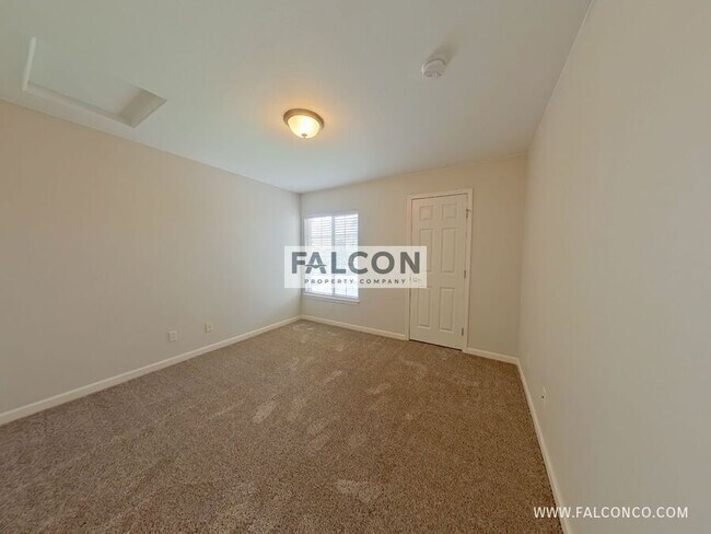 Building Photo - 6925 Ash Creek Heights