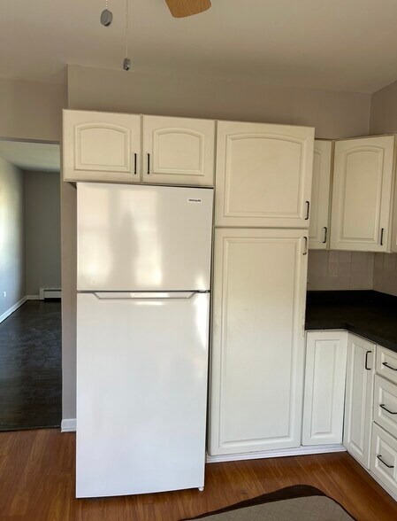 Building Photo - 1039 David Dr