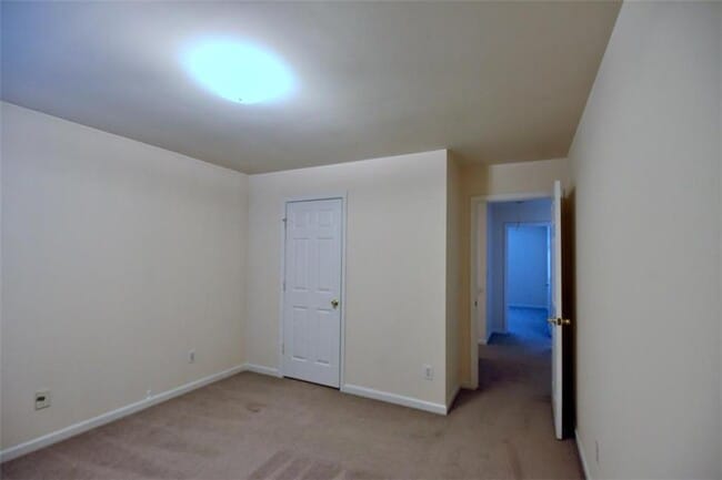 Building Photo - 493 Windstone Trl