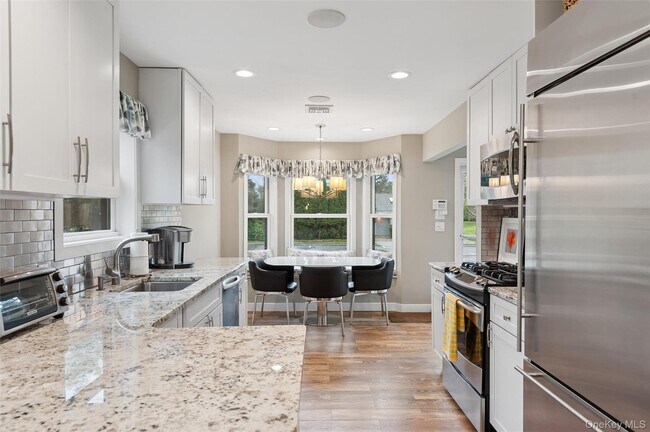 Building Photo - 50 Hubbard Ln