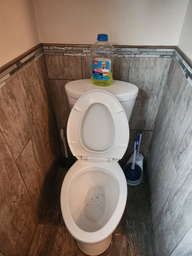 Building Photo - 1609 NE Waterfront St