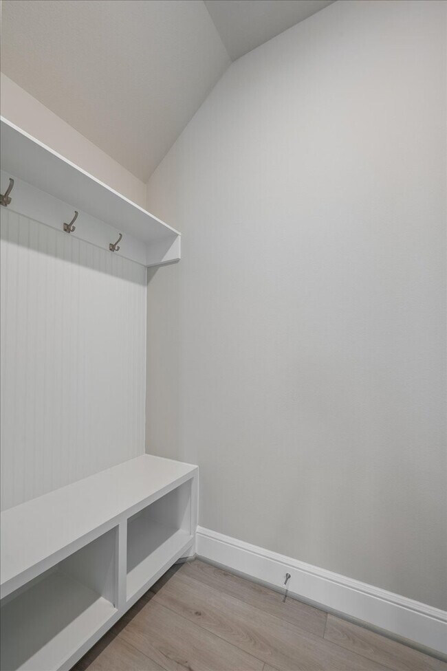 Building Photo - 7523 Mariposa Wy