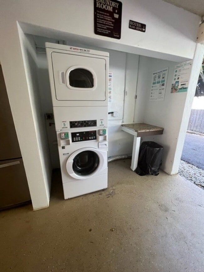 Interior Photo - Deerfield Apartments LLC