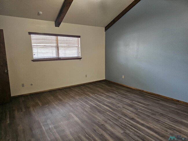 Building Photo - 1600 Arcineiga Dr