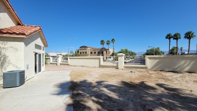 Building Photo - 7524 Holloran Ct
