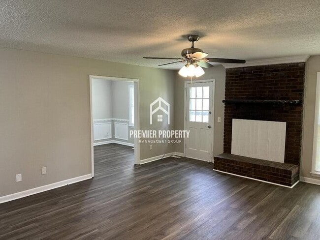 Building Photo - 6119 Rickwood Dr NW