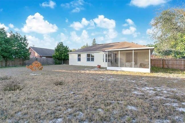 Building Photo - 8102 Country Run Pkwy