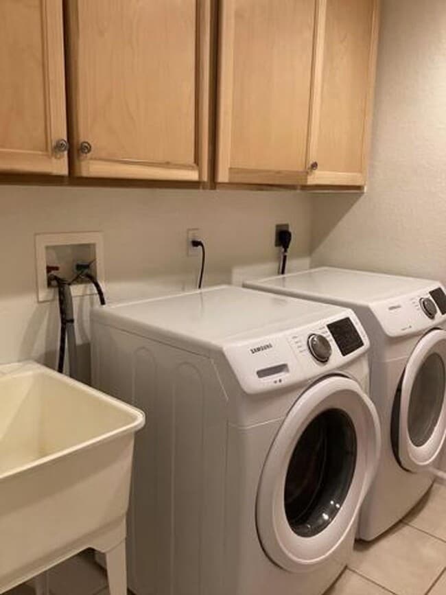 Building Photo - 5045 Nautica Lake Cir