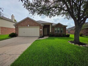 Building Photo - 2108 Goldfinch Ln