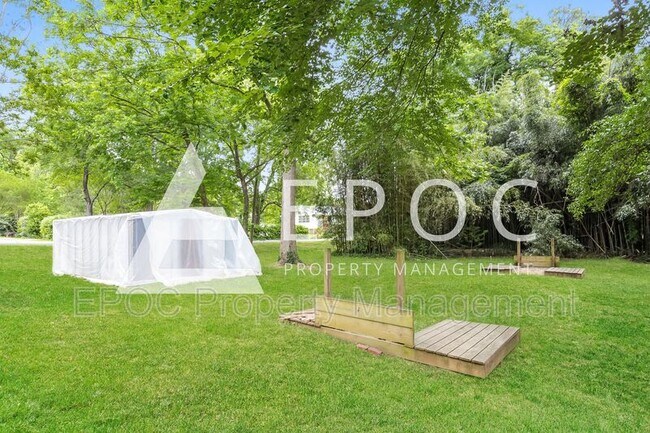 Building Photo - 903 Courtland Ave