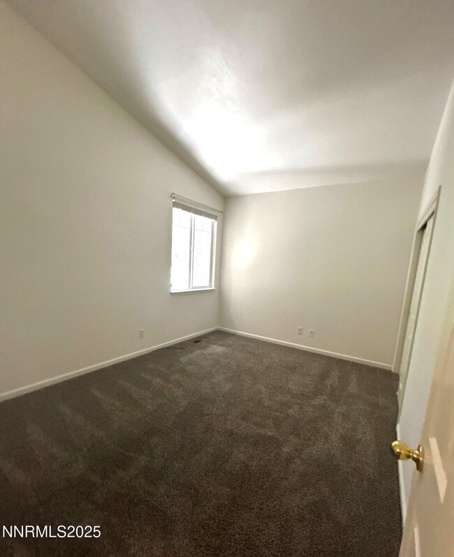 Building Photo - 2662 Pride Dr